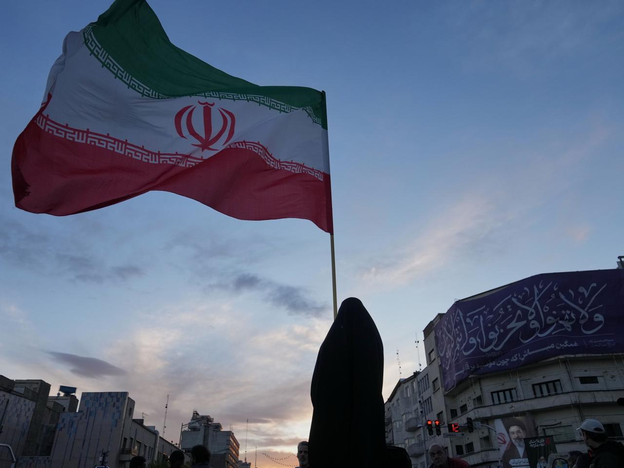 Iran Ancam Balas AS Setelah Sanksi Diperluas
