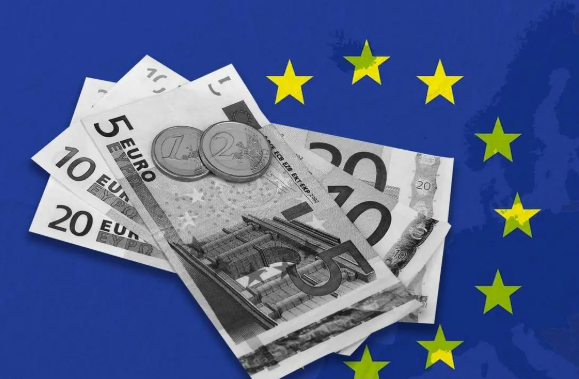 Euro Menguat Tipis, Dolar AS Kehilangan Momentum