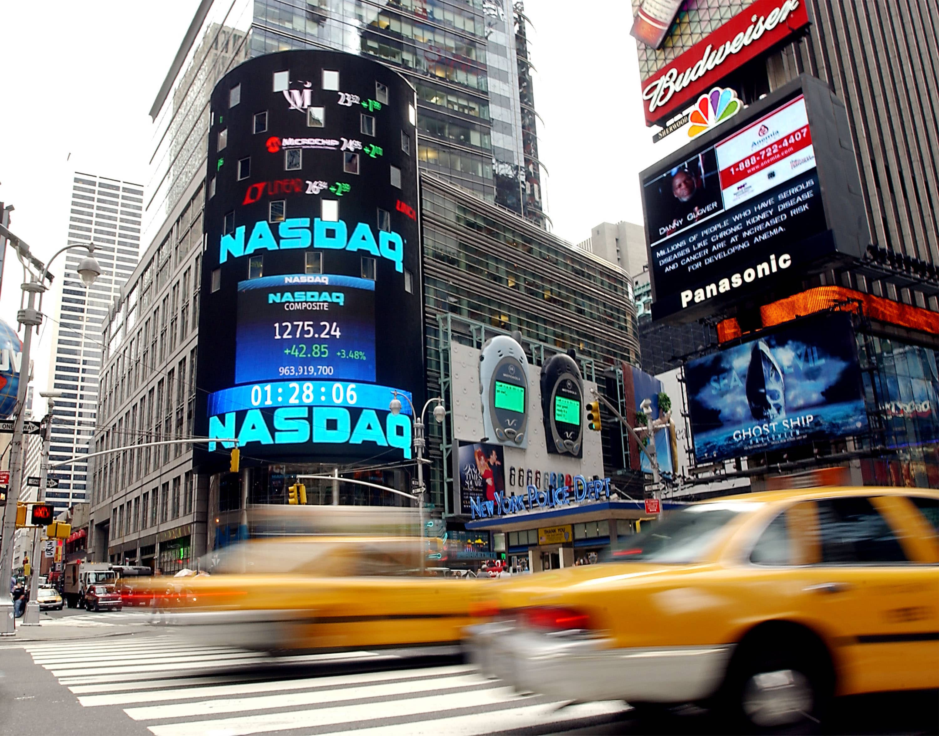 Wall Street Melemah, Kenaikan Minyak Picu Risiko Inflasi