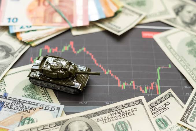 Warsh dan Iran Angkat Dolar