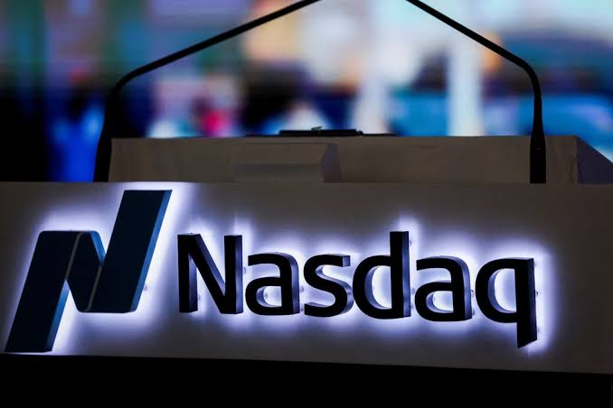 Wall Street Bergerak Campuran, Nasdaq Tertekan Saham Teknologi