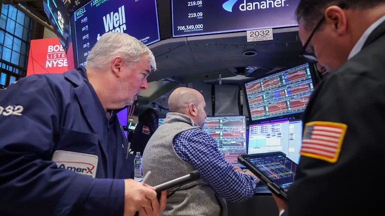 Wall Street Menguat, Yield Treasury yang Mereda Topang Sentimen