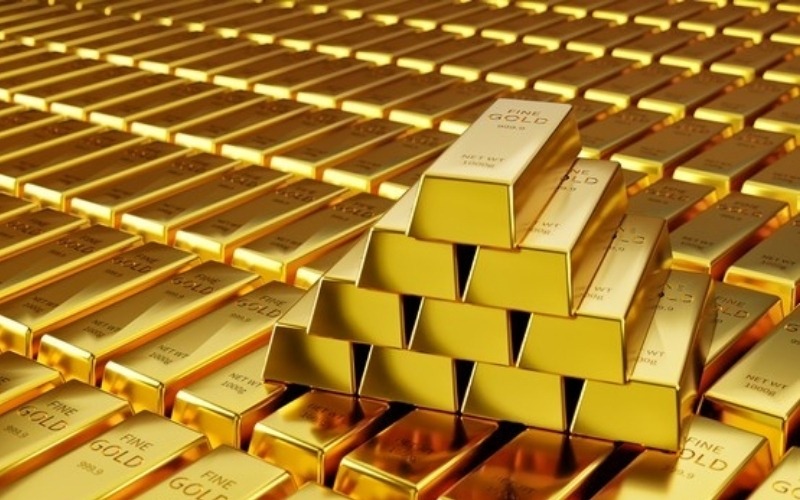 Emas Tembus US$4.400 Lagi, Apa yang Sedang Terjadi?