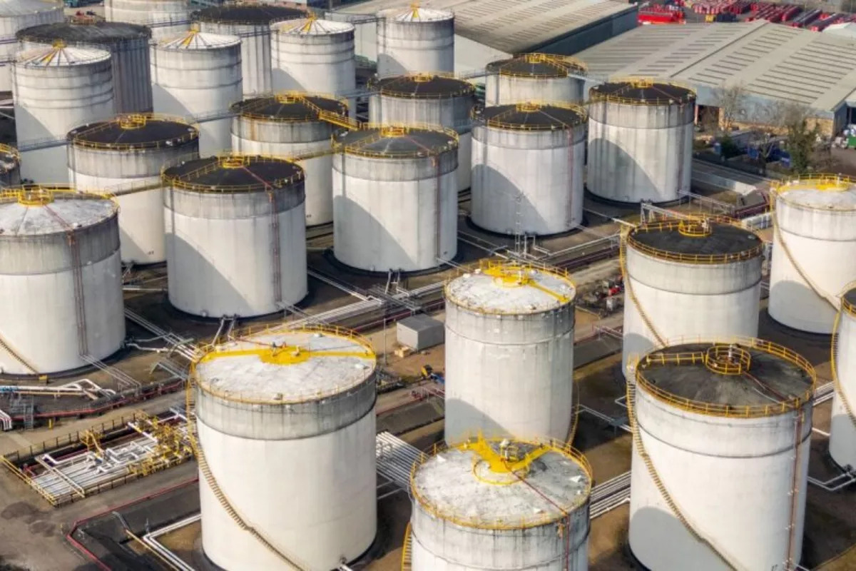 Konflik AS–Iran Terus Memanas, Brent Melaju di Atas $101