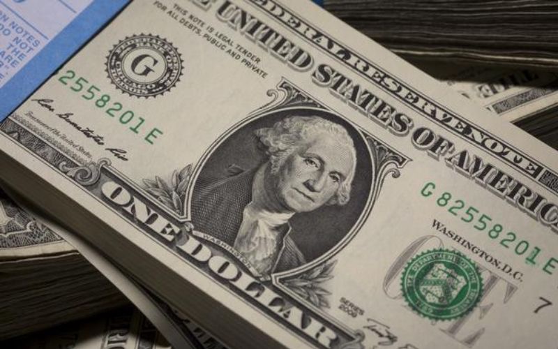 Dolar Menguat ke 99,2, Pasar Bersiap Hadapi The Fed