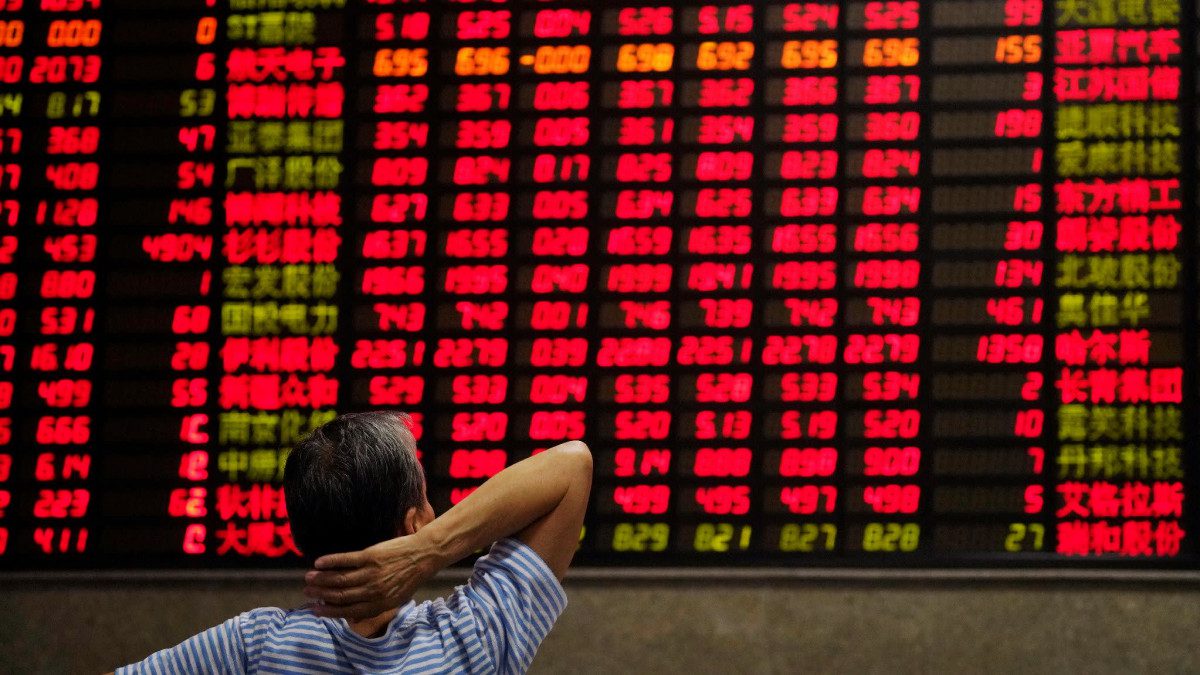Nikkei Kembali Merah, Saham Teknologi Masih Tertekan