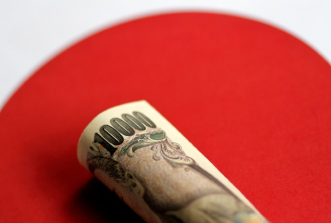 USD/JPY Stabil di 155,37, Pasar Tunggu Keputusan The Fed