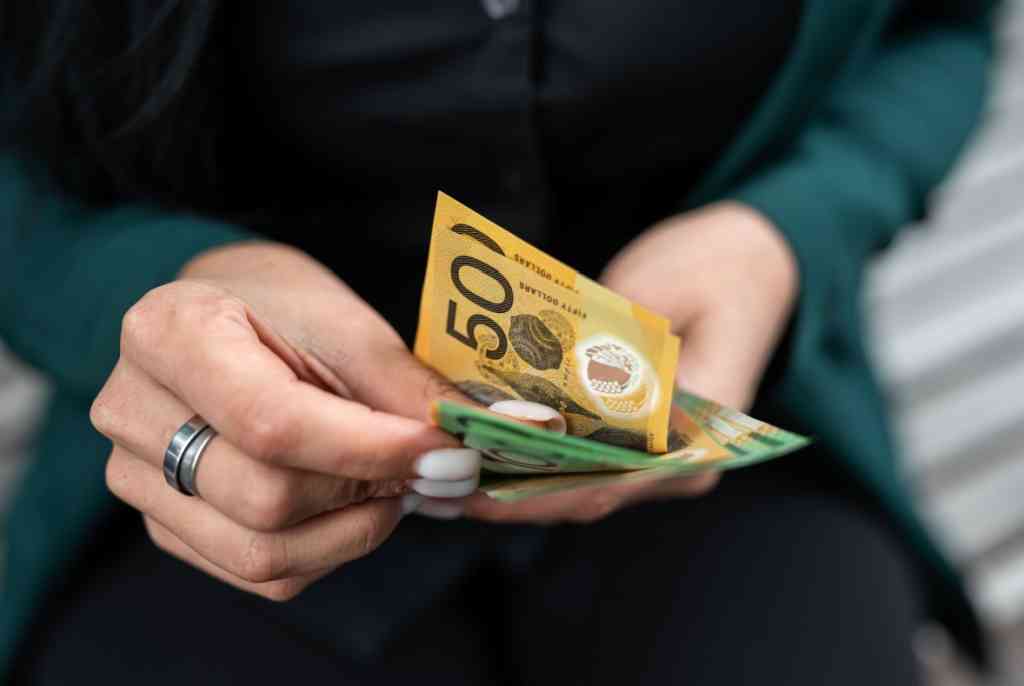 Dolar Australia Menguat, Pasar Cermati Kebijakan Fed dan RBA
