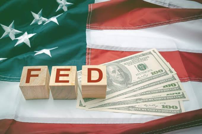 Fed Tegas Lawan Inflasi, Dolar Makin Perkasa