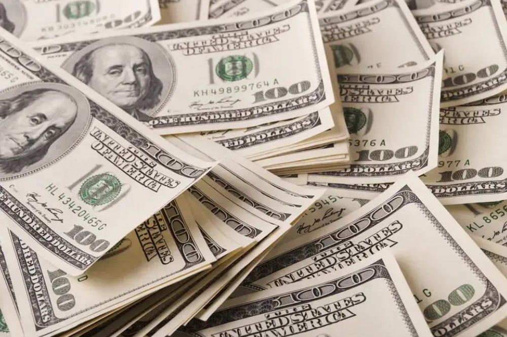 Dolar AS Menguat, Ekspektasi Kenaikan Bunga The Fed Dorong DXY Tetap Tinggi