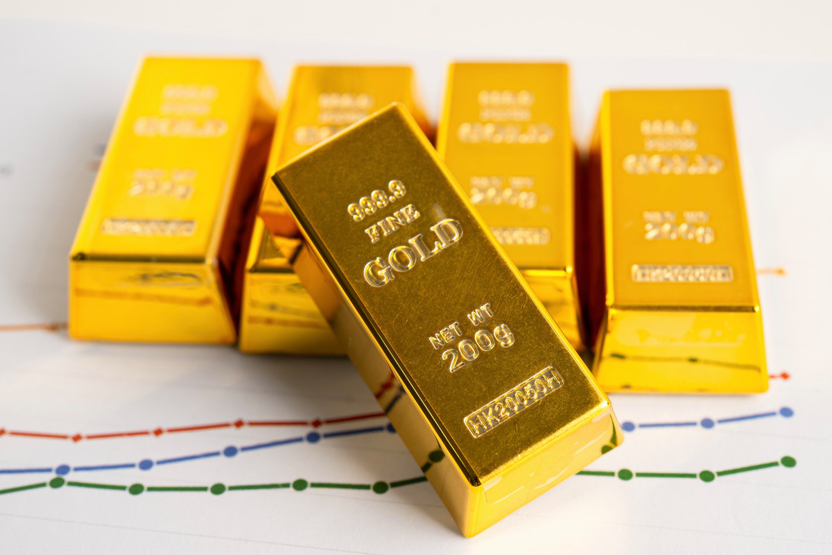 Gold Rebound, Tapi Fed Hike Masih Membayangi