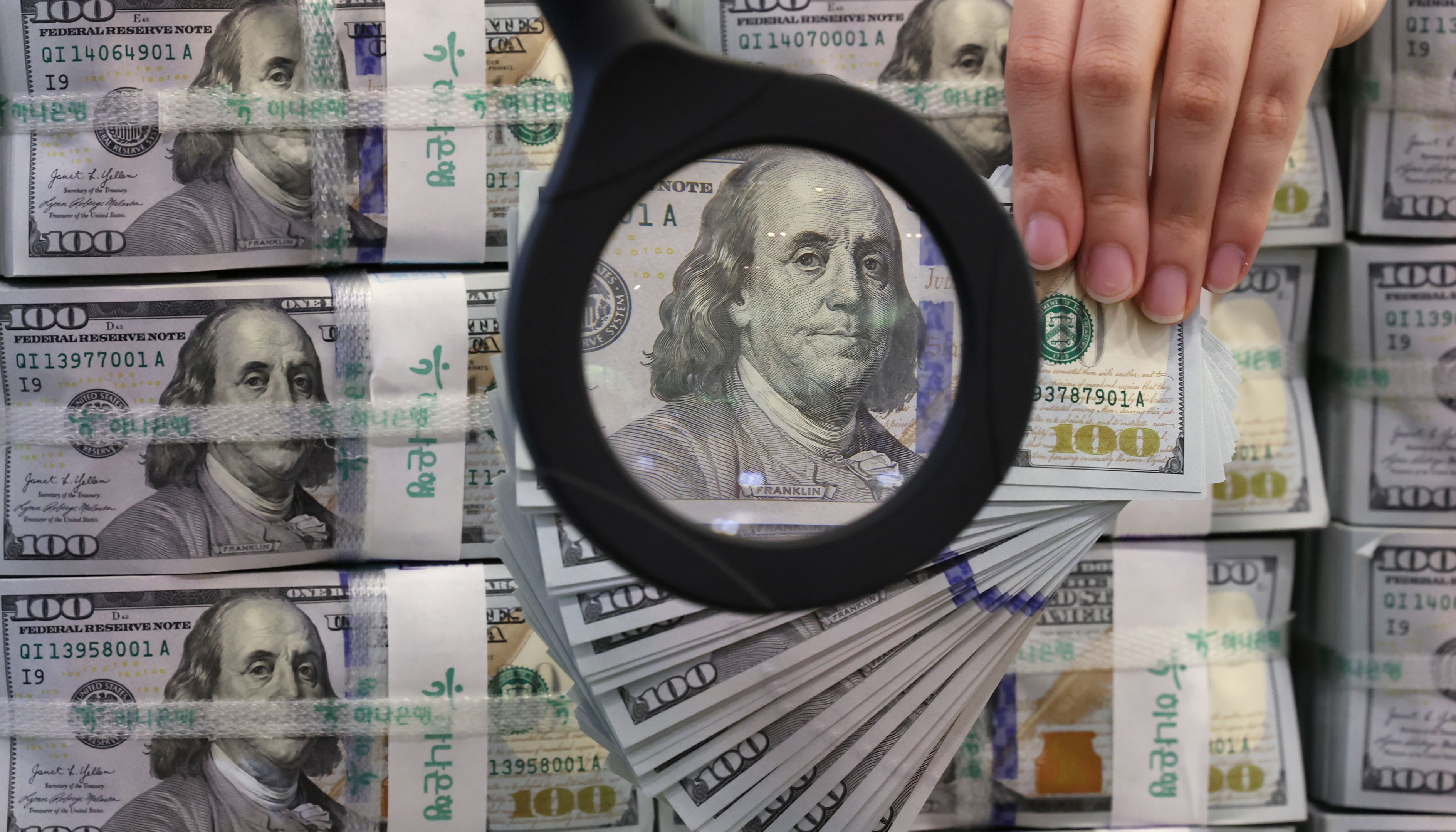 Drama Suku Bunga dan Geopolitik, Dolar AS Kembali Jadi Pilihan Investor
