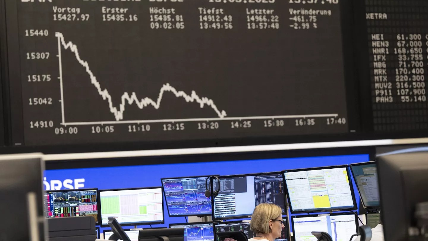 STOXX 600 Melemah, Yield Obligasi Jadi Ancaman Baru Bursa Eropa
