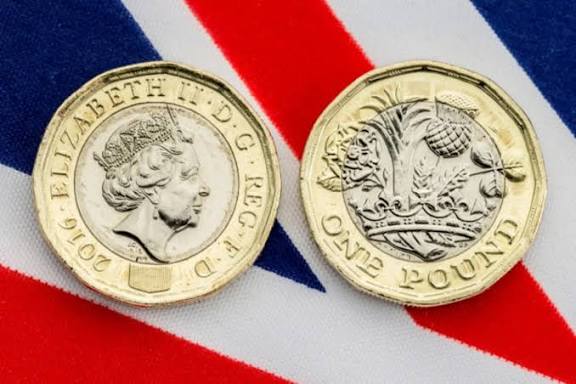 Pound Menguat, Sikap Hawkish BoE Jadi Penopang