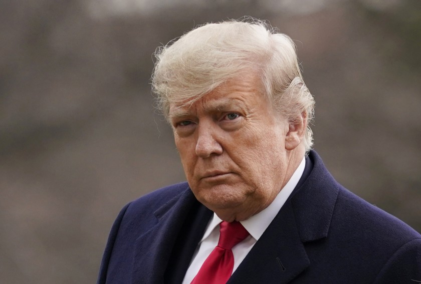 Trump Pilih Damai atau Serang Iran