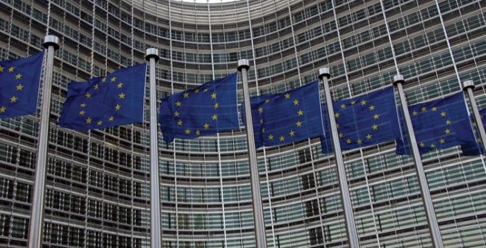 Bursa Eropa Hijau Jelang FOMC