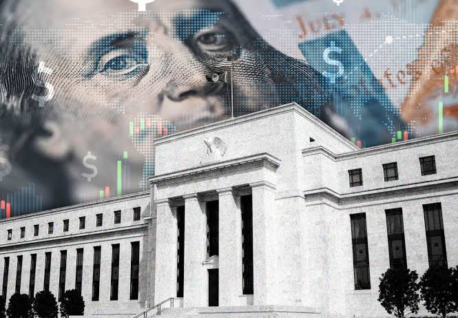 Dolar Menguat Jelang FOMC