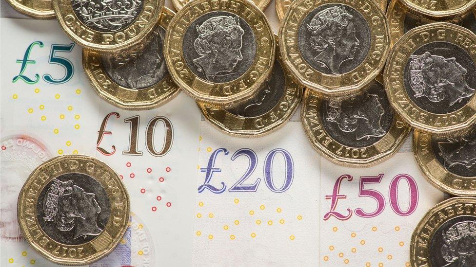 GBP Tertekan, Budget Inggris dan The Fed Jadi Sorotan