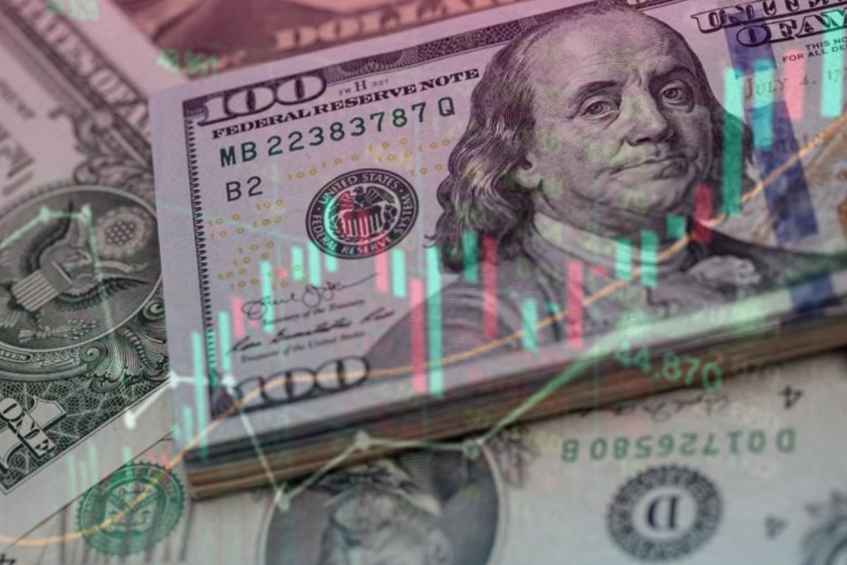 Dolar AS Melemah, Euro dan Pound Menguat Usai Fed