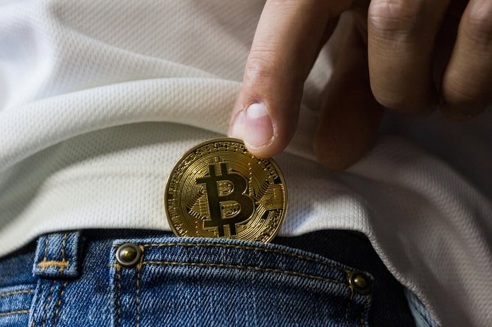 Bitcoin Rises, Market Remains Hesitant